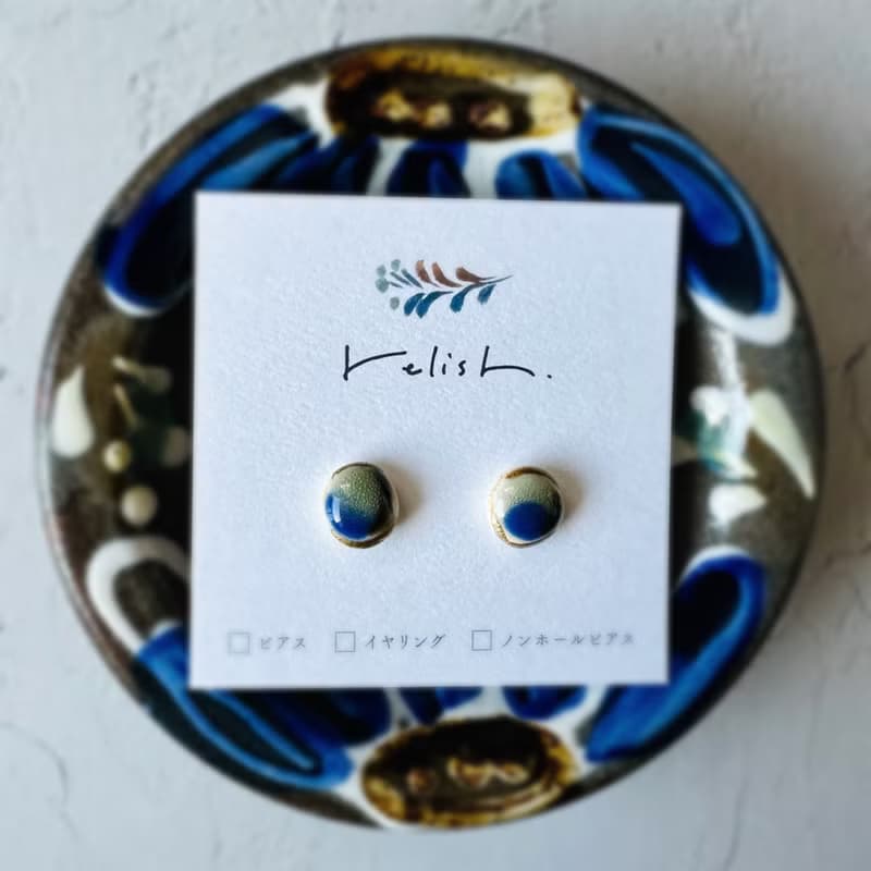 【再販】やちむん 風 金継ぎ ライン 陶器 ピアス イヤリング ノンホールピアス 小ぶり 小さい シンプル 和モダン 瑠璃 青 ブルー 焦げ茶 ブラウン モダン