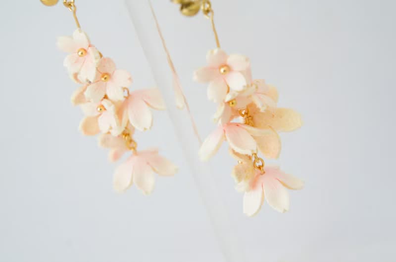 満開の桜の花束　イヤリング(ピアス)