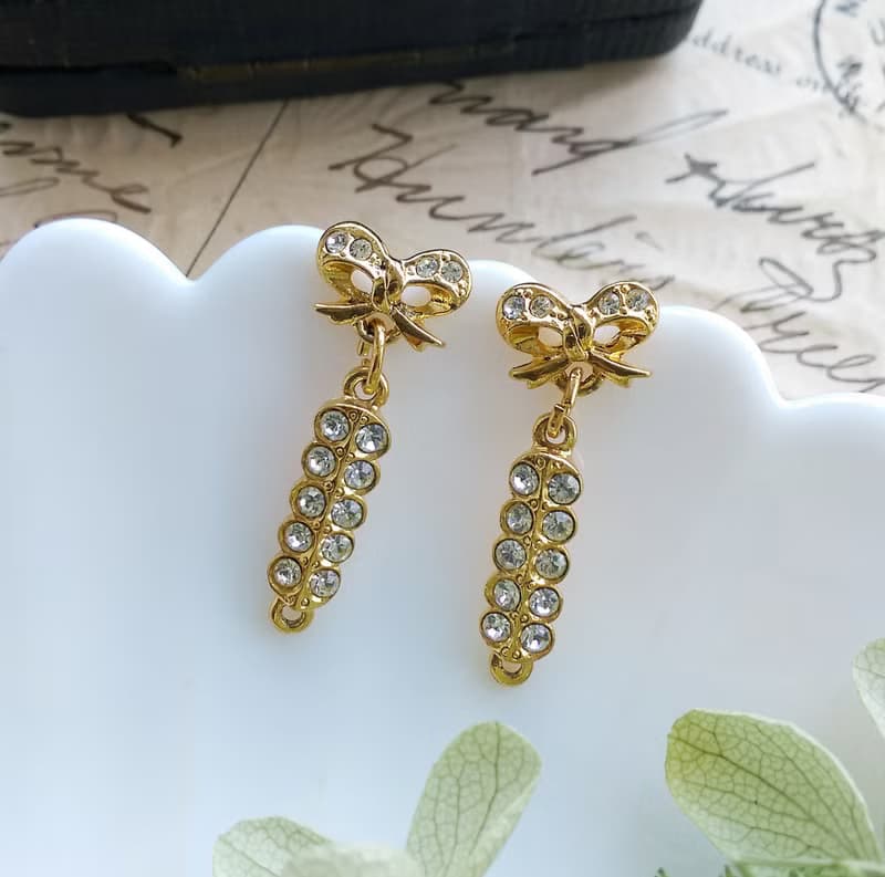 Vintage Jewelry 西洋古董飾品 金色調 都會小蝴蝶結 針式耳環
