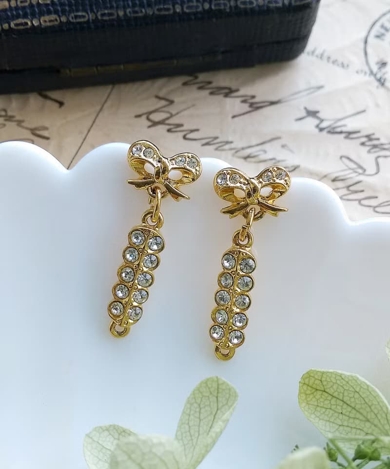 Vintage Jewelry 西洋古董飾品 金色調 都會小蝴蝶結 針式耳環