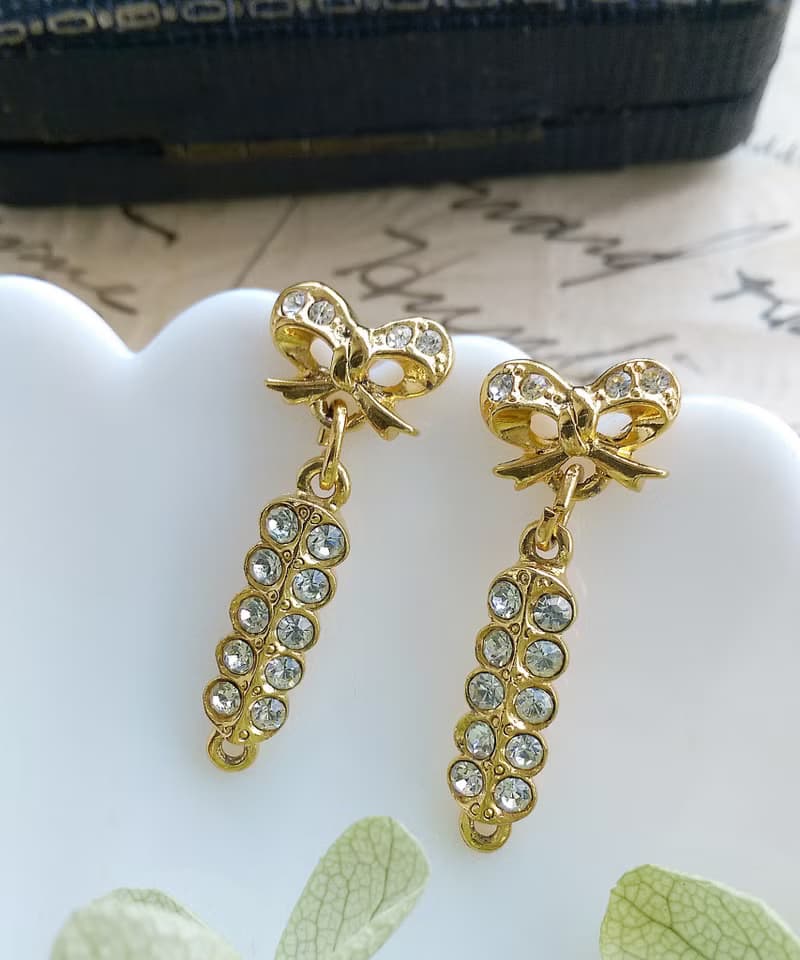 Vintage Jewelry 西洋古董飾品 金色調 都會小蝴蝶結 針式耳環