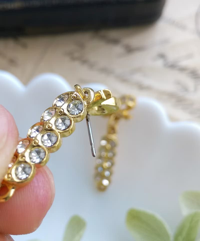 Vintage Jewelry 西洋古董飾品 金色調 都會小蝴蝶結 針式耳環