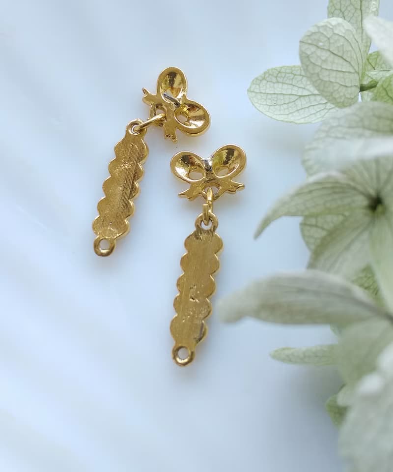 Vintage Jewelry 西洋古董飾品 金色調 都會小蝴蝶結 針式耳環