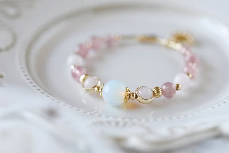 美夢。草莓晶 馬粉 蛋白石 天然石 水晶手鍊