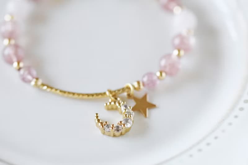 美夢。草莓晶 馬粉 蛋白石 天然石 水晶手鍊