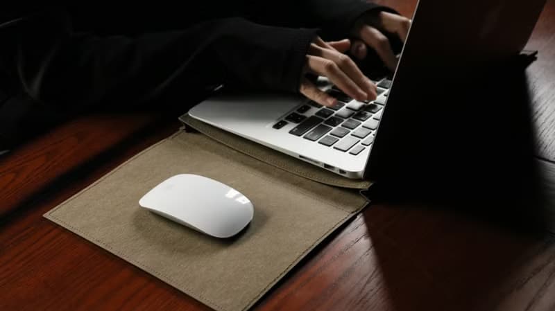 craft leather laptop pouch ver.3