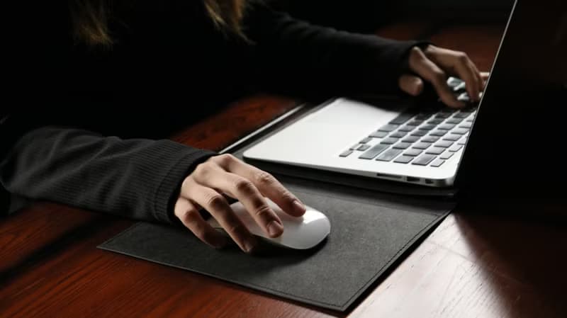 craft leather laptop pouch ver.3