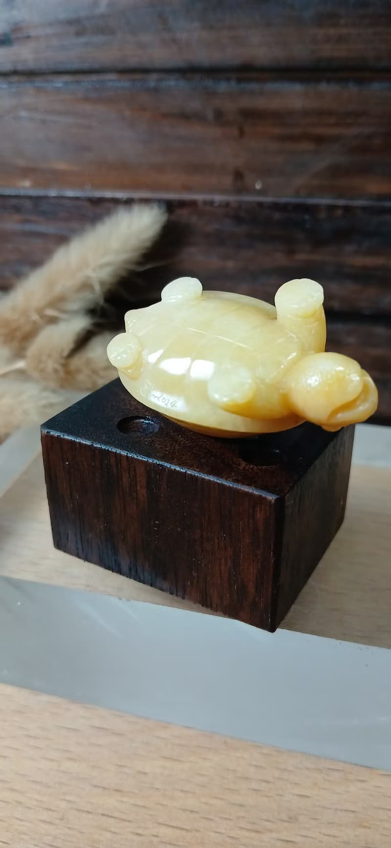 雕件 逗樂動物-金財龜 金絲玉