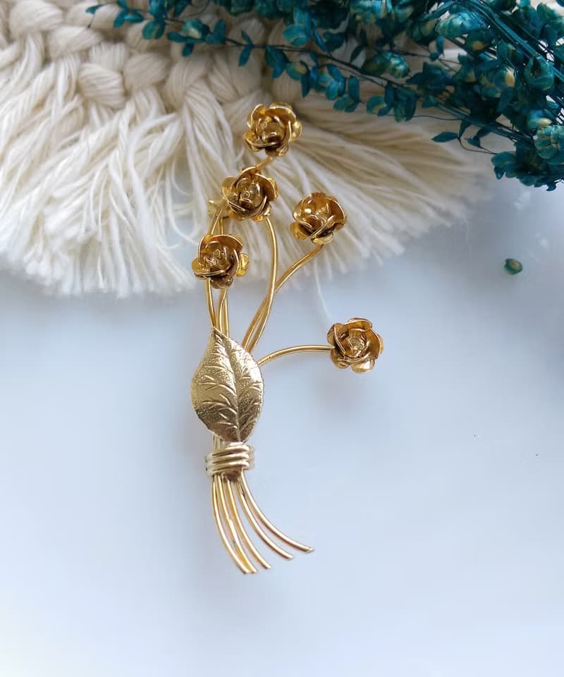 Vintage Jewelry 西洋古董飾品 金屬鍍金 立體 小玫瑰花束 別針