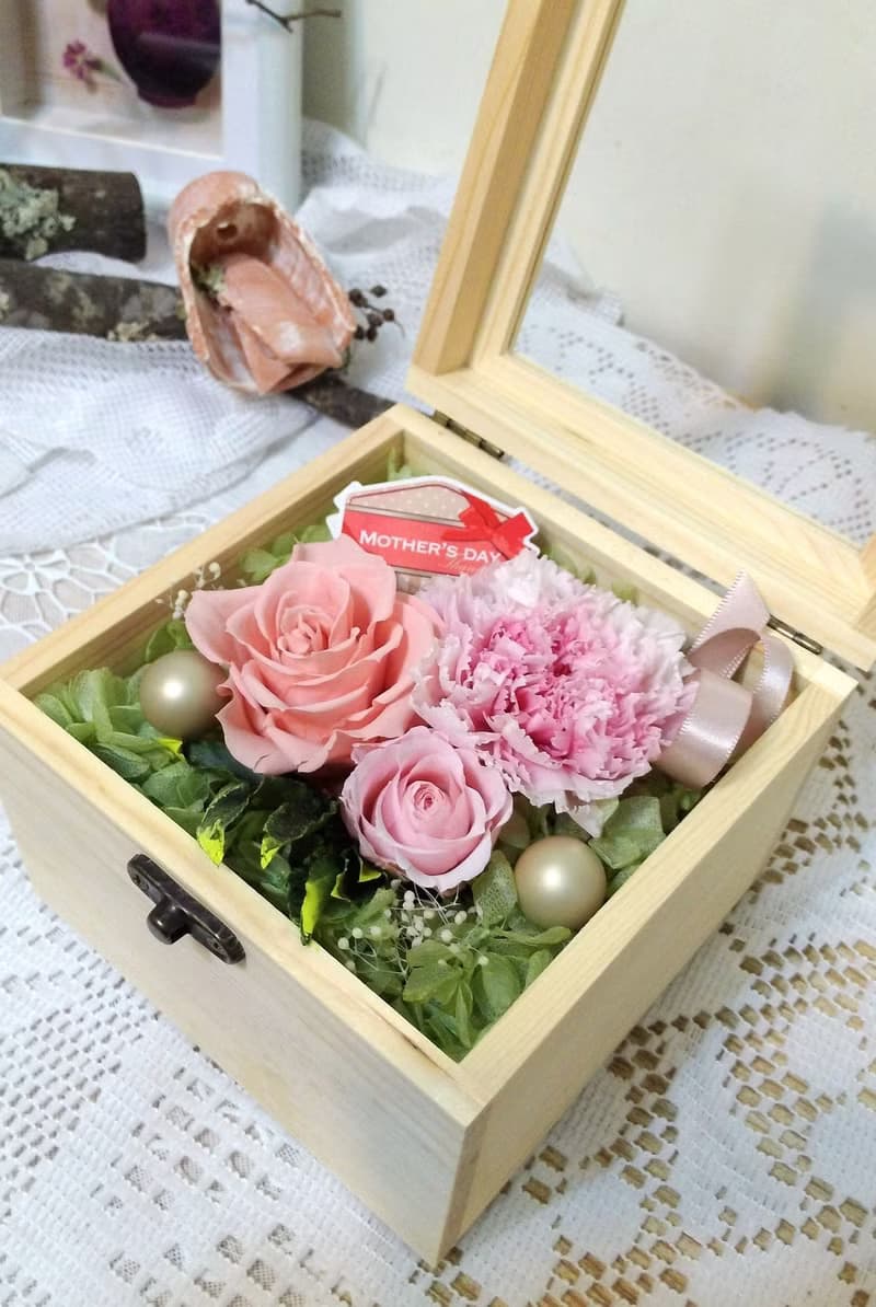  l 感謝 母親節木盒花禮 l *不凋花.恆星花.永生花*禮物*母親節