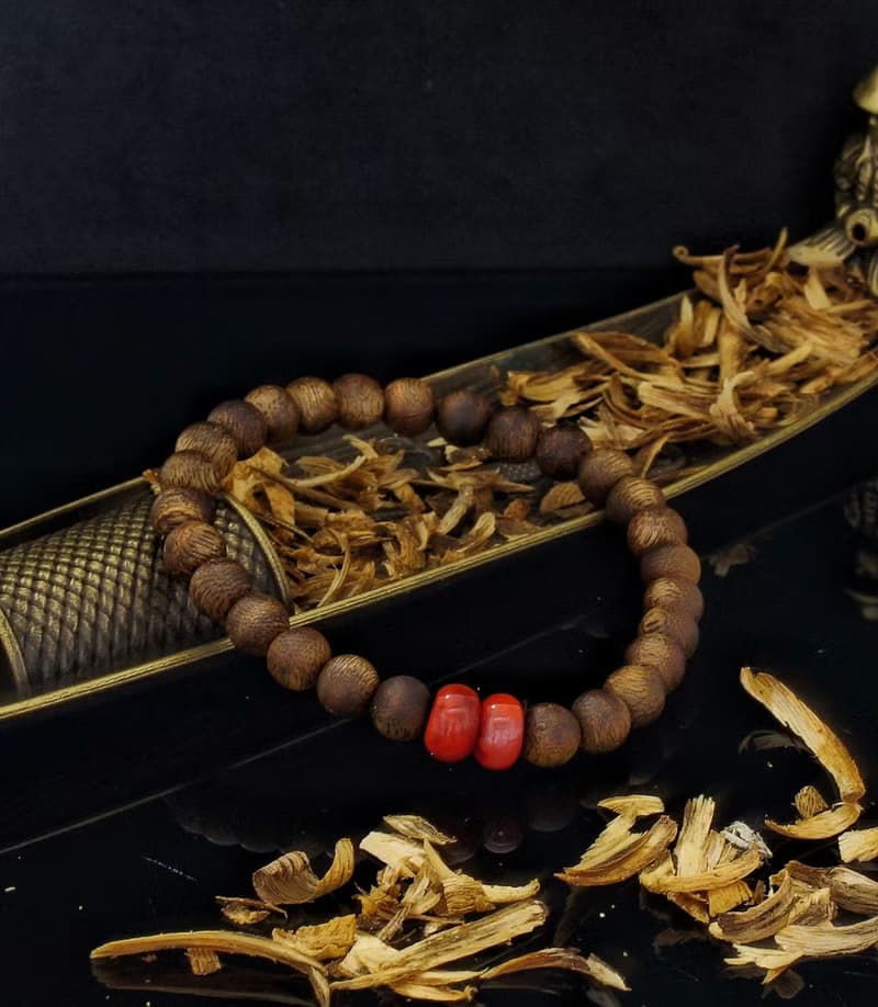 海南種植綠奇楠 + 四川錦紅料南紅瑪瑙 7mm 沉香手鍊 ( HKA2306 )