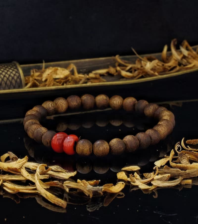 海南種植綠奇楠 + 四川錦紅料南紅瑪瑙 7mm 沉香手鍊 ( HKA2306 )