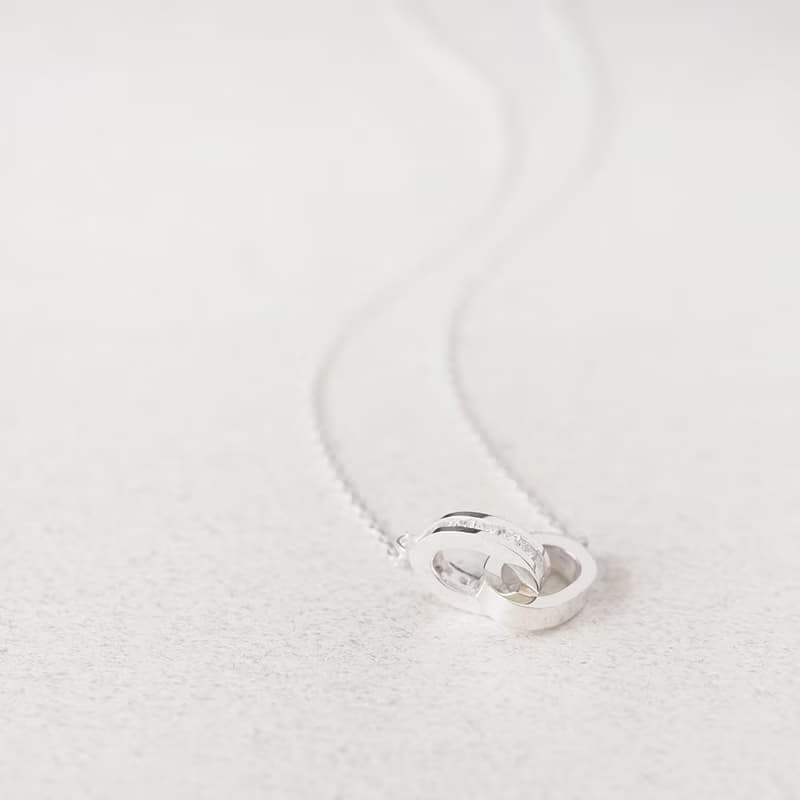 White Entwined Ring Necklace Silver925