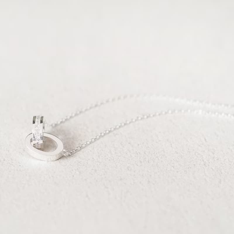 White Entwined Ring Necklace Silver925