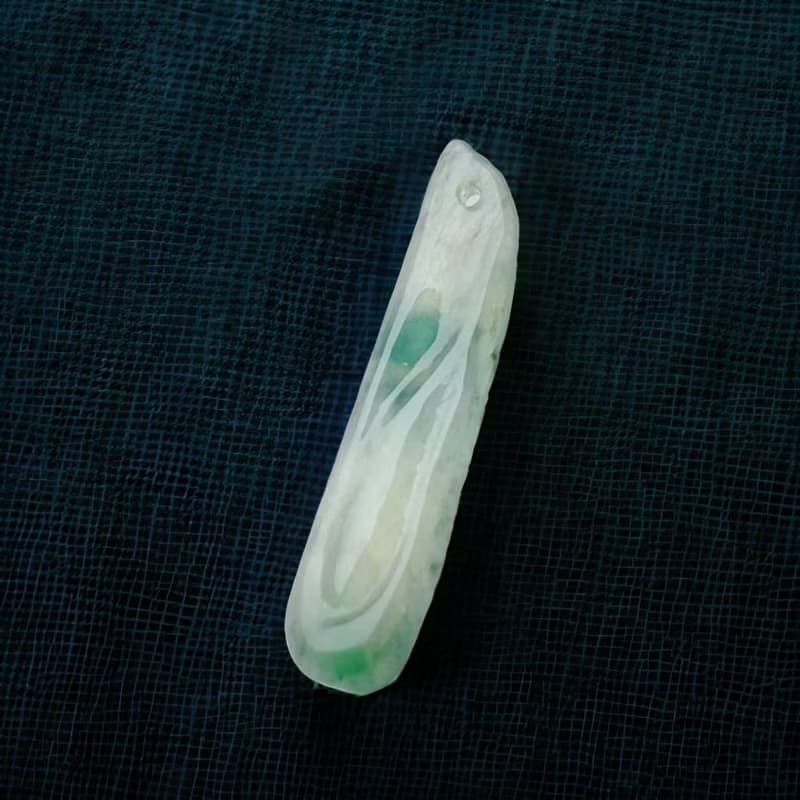 冰種飄綠花翡翠隨形項鍊 | 天然緬甸玉翡翠A貨 | 送禮