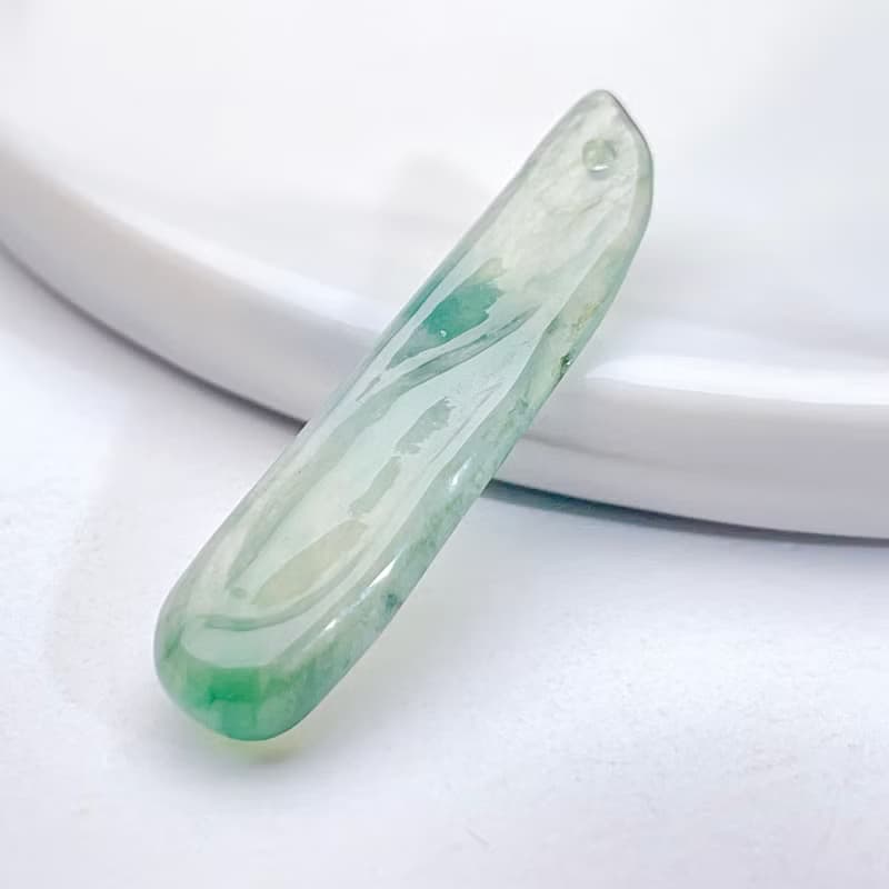 冰種飄綠花翡翠隨形項鍊 | 天然緬甸玉翡翠A貨 | 送禮