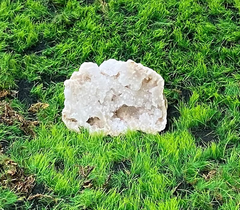 能量招財瑪瑙白晶洞 療癒 開運 淨化 原礦 快速出貨