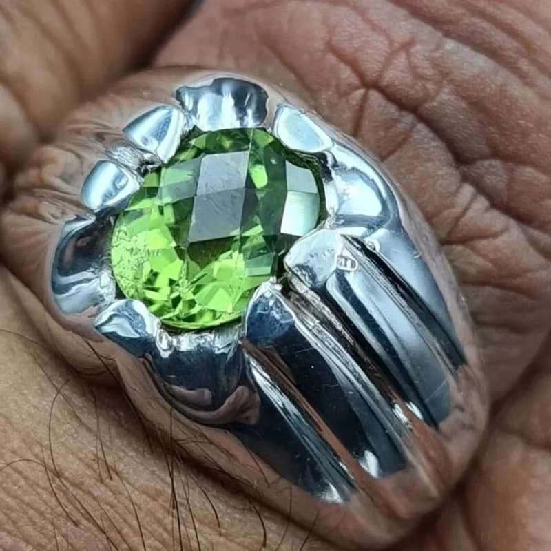 Natural Pakistan Peridot Ring Unheated Untreated Rich Vivid green Carats stone