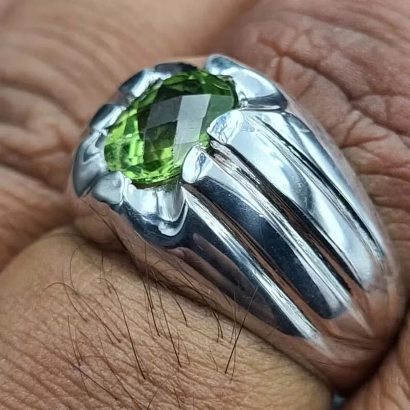 Natural Pakistan Peridot Ring Unheated Untreated Rich Vivid green Carats stone
