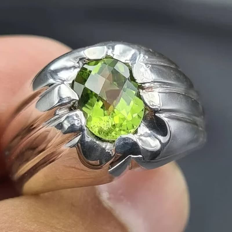 Natural Pakistan Peridot Ring Unheated Untreated Rich Vivid green Carats stone