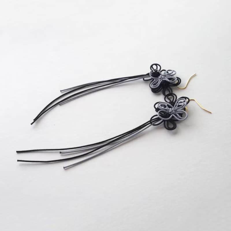 ピアス　すら、すれ、空く