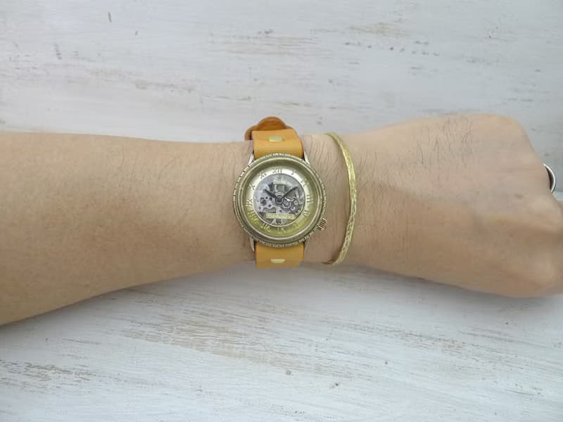 手作り腕時計 BHW068 ノーマルベルト 33mm手巻きBrass ローマ数字インデックス