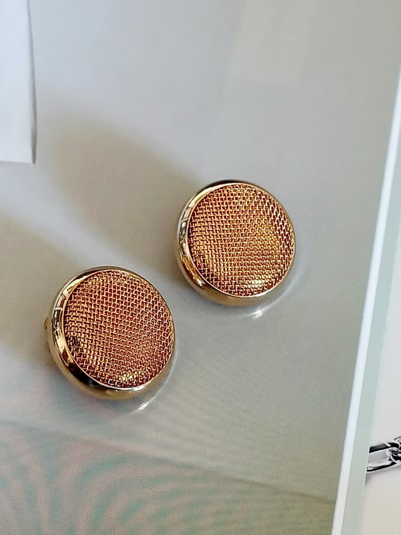 vintage jewelry  古典圓形金色網格狀 夾式耳環
