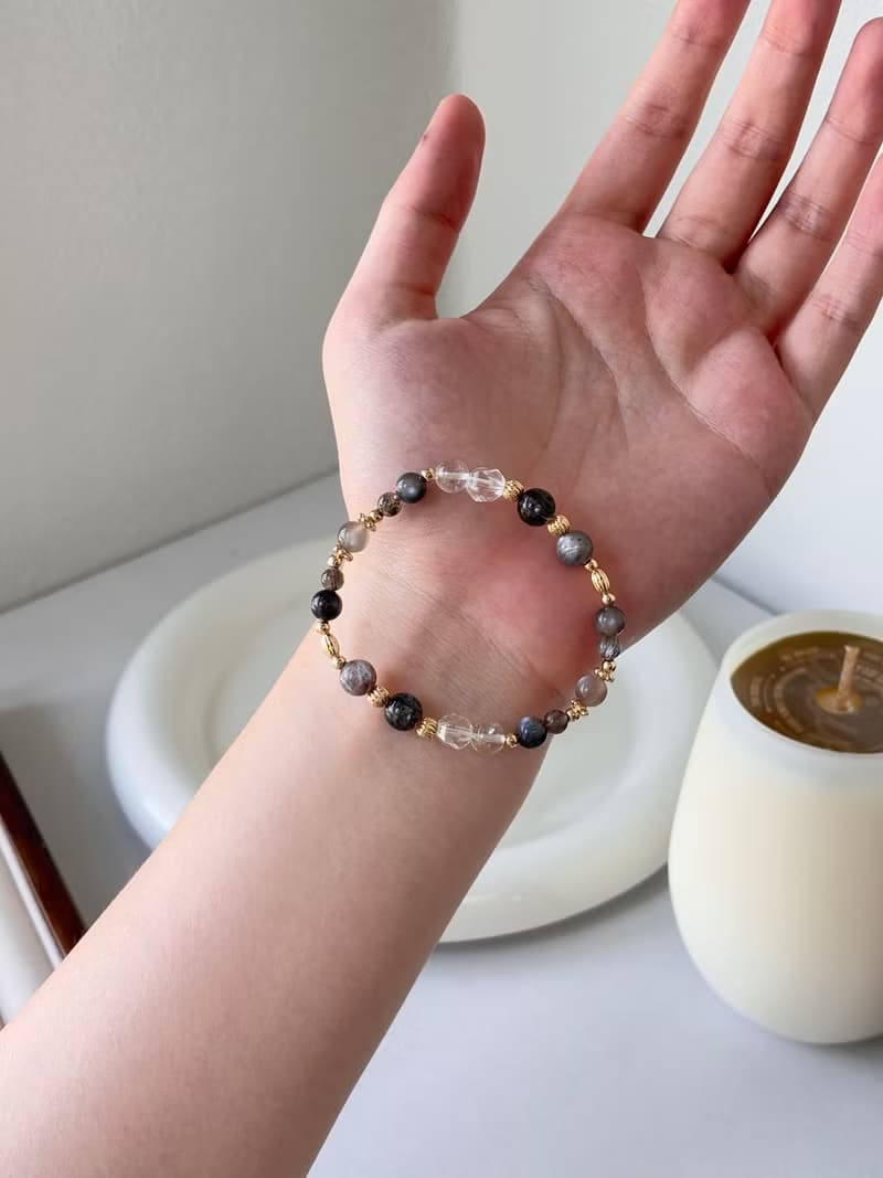 /餘燼/ 正能量 防小人 避邪 財運 星輝骨幹 黑金骨幹 白水晶 手鍊