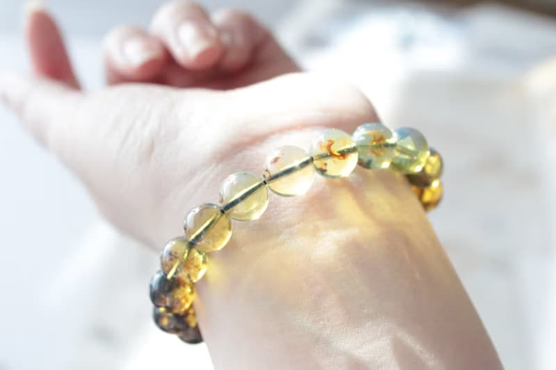 Journal-隱 (多明尼加藍珀)天然反藍光森林地貌漸層琥珀串串手鍊