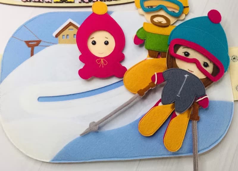Fun and Easy Travel,Toy family travel, Portable Dollhouse, Sensory  Quiet book