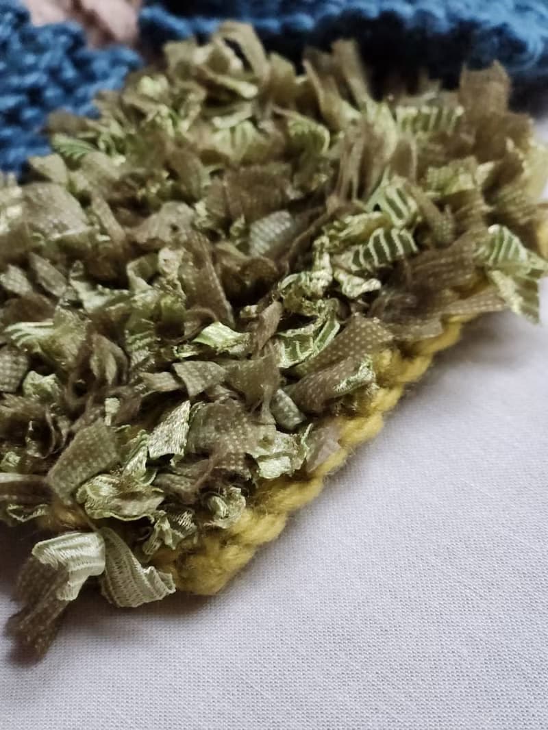 手染め毛糸で作ったマフラー