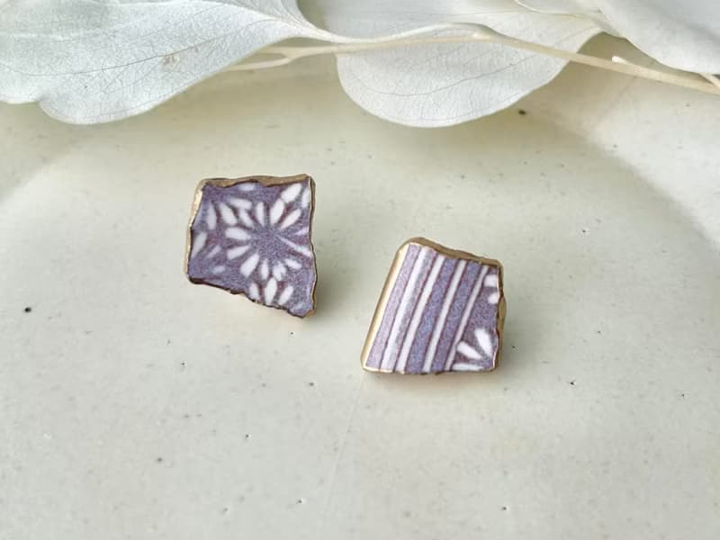 【金具が選べる】京焼　金継ぎ　ピアス　イヤリング　紫　花柄　伝統工芸　No.171