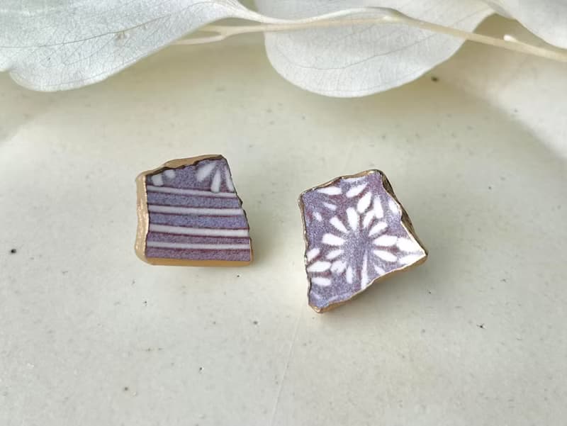 【金具が選べる】京焼　金継ぎ　ピアス　イヤリング　紫　花柄　伝統工芸　No.171