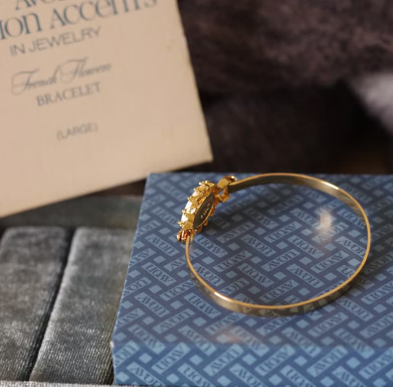 古董經典法式陶瓷小花手鐲手環 1975年 AVON BR183