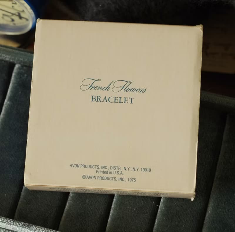 古董經典法式陶瓷小花手鐲手環 1975年 AVON BR183