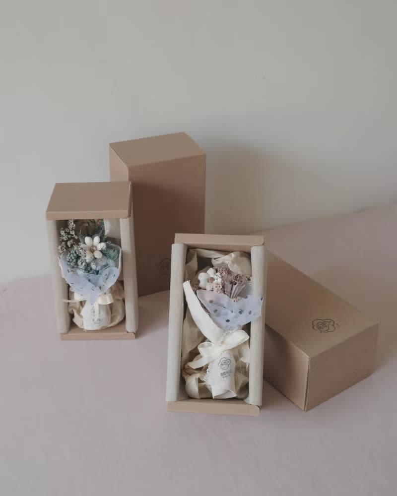 xuli.96 旅行小花束 序曲小花束禮盒 永生花生日禮物 禮物