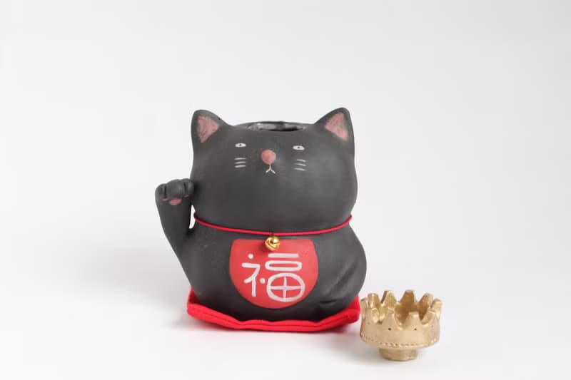 招き黒猫の王様一輪挿し　右手【受注生産】