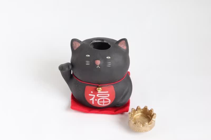 招き黒猫の王様一輪挿し　右手【受注生産】