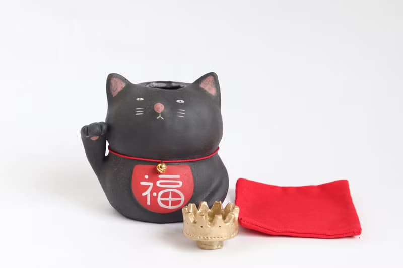 招き黒猫の王様一輪挿し　右手【受注生産】