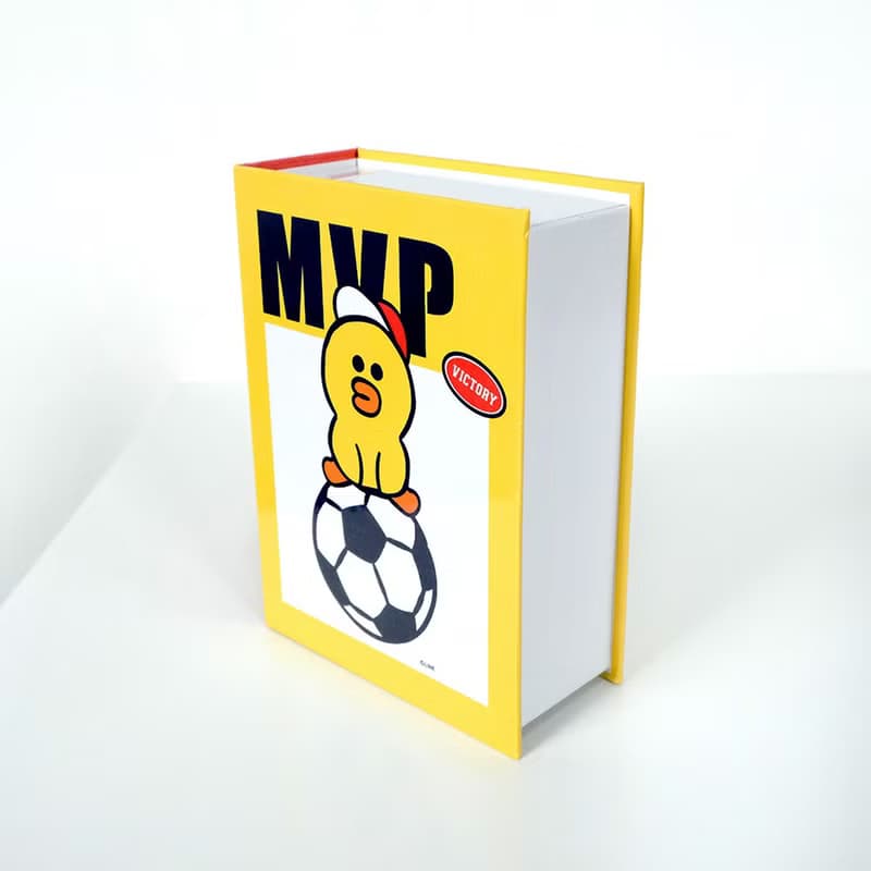 LINE FRIENDS書本桌鐘- 年度MVP 足球莎莉 (無鬧鐘)