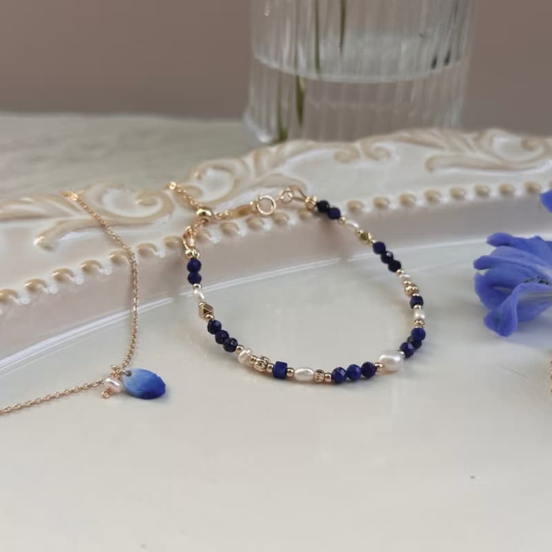 【七月・小飛燕】煉花成你 | 青金石手鍊 長度可調 天然水晶手鍊