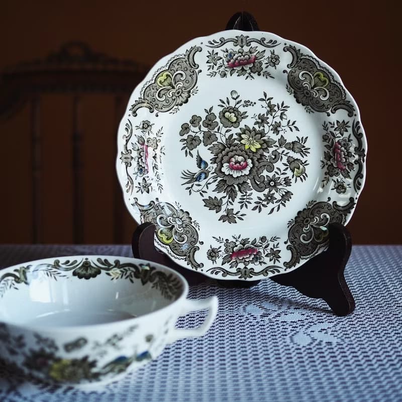 1960年英國 Ridgway Staffordshire 大 杯碟組