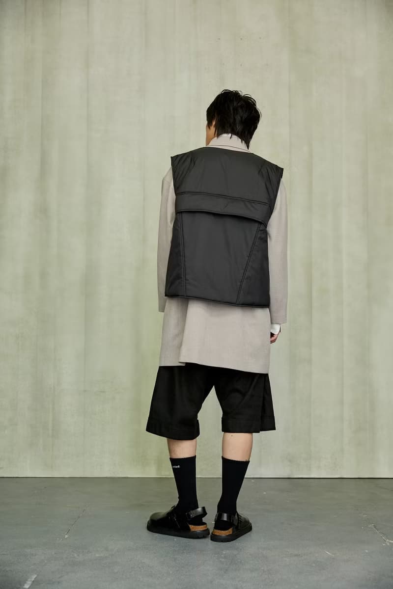 附圍巾鋪棉背心