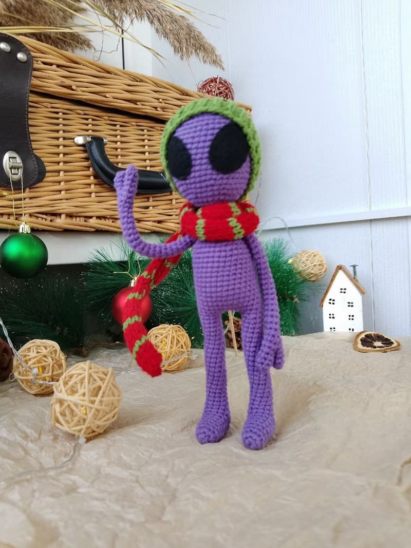 Purple alien doll, Alien Shaped Plush Toy, Soft Cartoon Stuffed Doll For Kids
