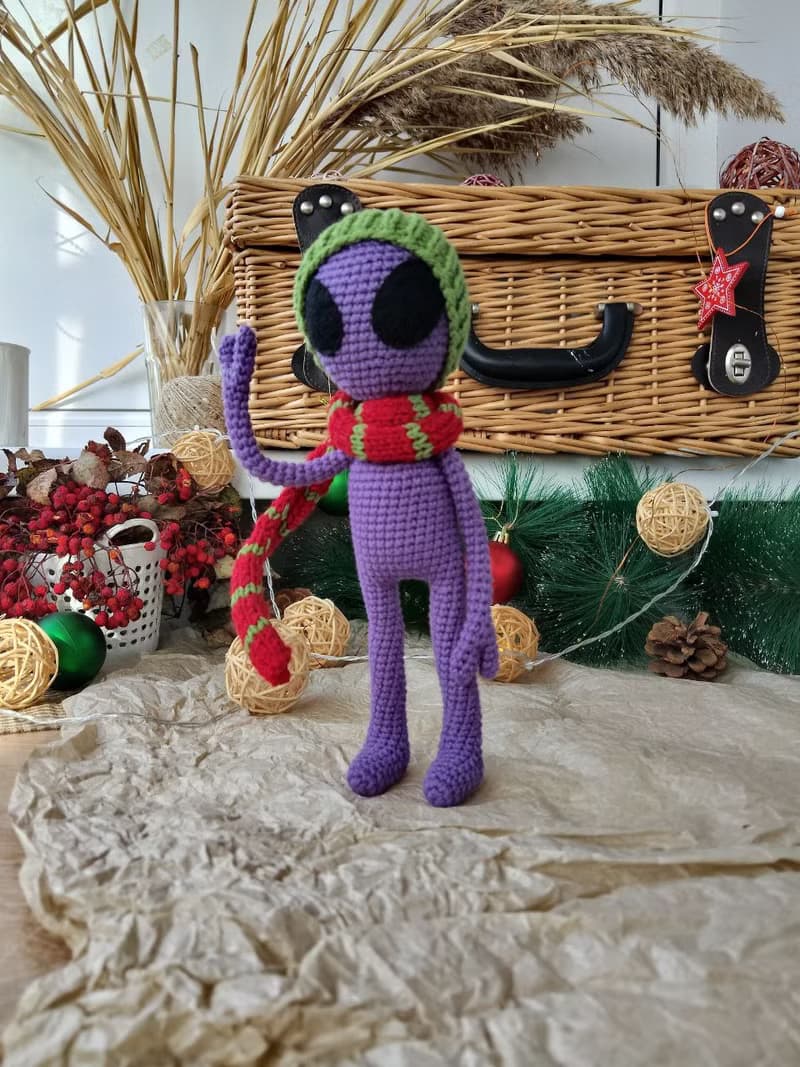Purple alien doll, Alien Shaped Plush Toy, Soft Cartoon Stuffed Doll For Kids