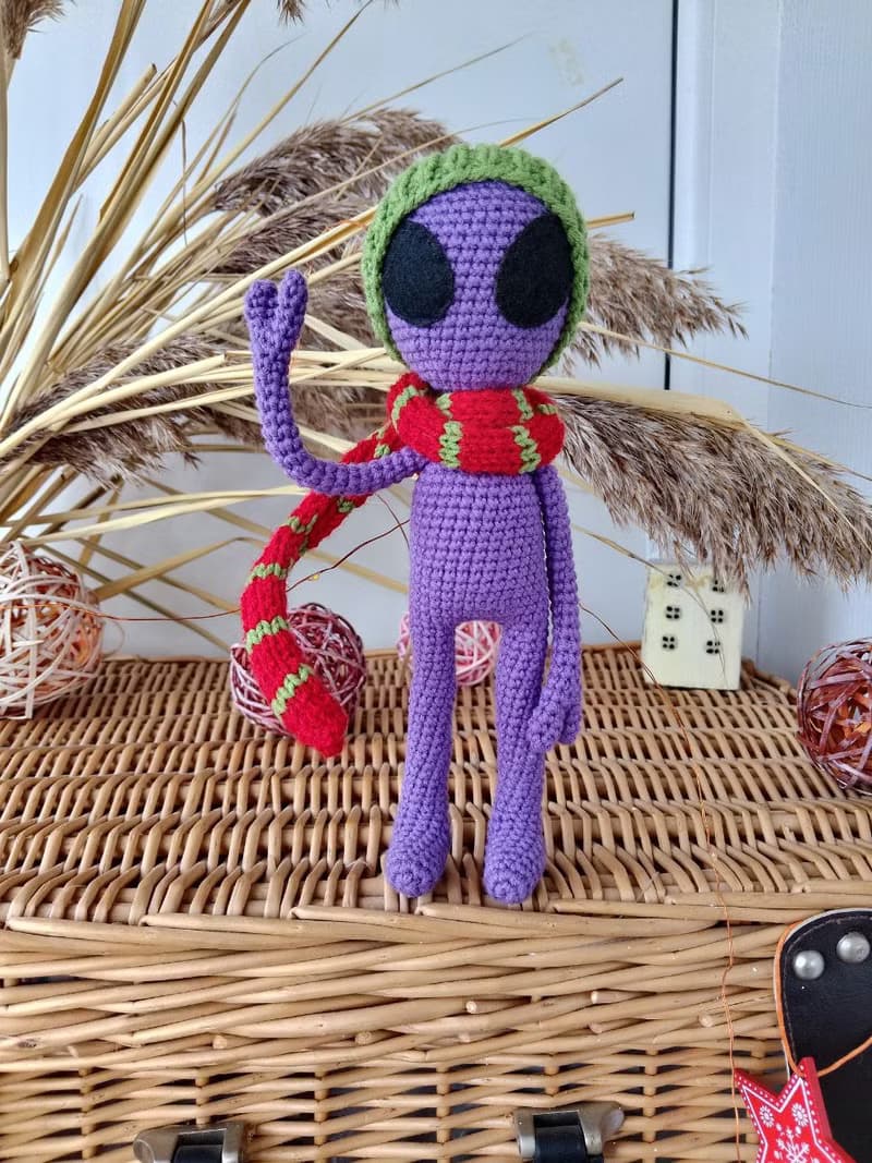 Purple alien doll, Alien Shaped Plush Toy, Soft Cartoon Stuffed Doll For Kids