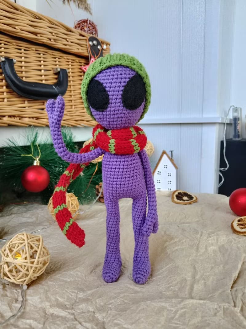 Purple alien doll, Alien Shaped Plush Toy, Soft Cartoon Stuffed Doll For Kids