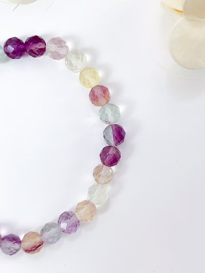 彩虹螢石刻面手串||彩虹螢石/水晶/手串/手鍊/小魔女DoReMi/波隆