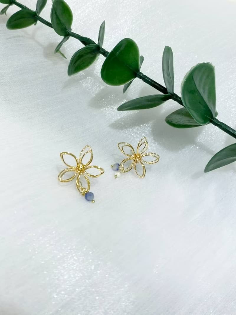 天然石花瓣耳飾