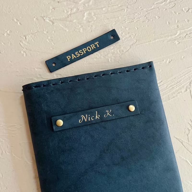 植鞣皮革護照夾－深藍紋